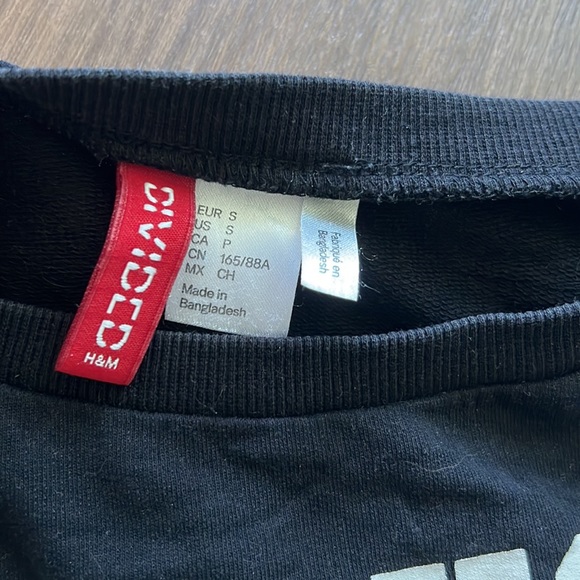 Black sweatshirt New York (Divided H&M) - Picture 2 of 3